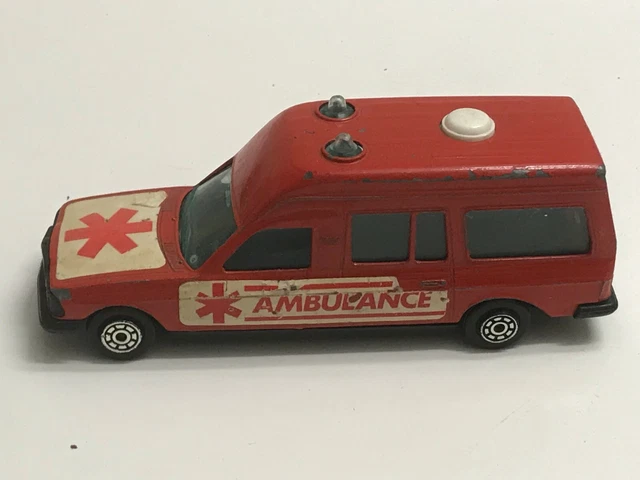 Fourgon Ambulance Miniature Norev - Longueur 7 Cm - Sans Boîte - Occasion - Jouet Collection
