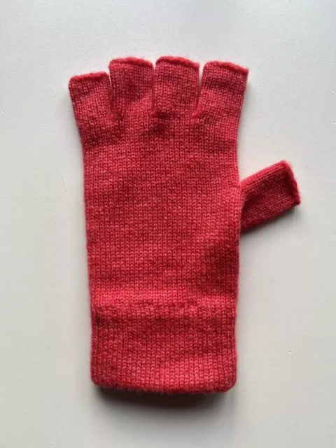 100% Pure Cashmere Raspberry Fingerless Gloves Soft & Warm Made In Scotland