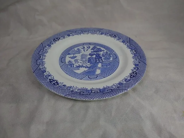 Barratts Staffordshire Blue and White Willow Pattern Dinner Plate