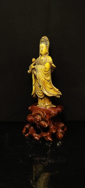Chinese Exquisite Handmade Guanyin Carving Shoushan Stone Statue