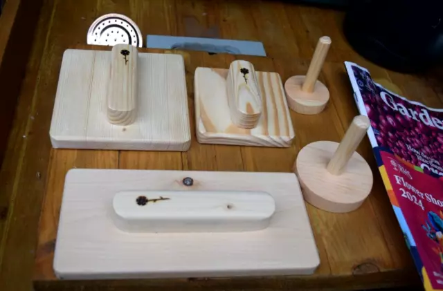 Seed Tray Tampers Set 5 pieces Natural Finish Round pots Gift Greenhouse xmas