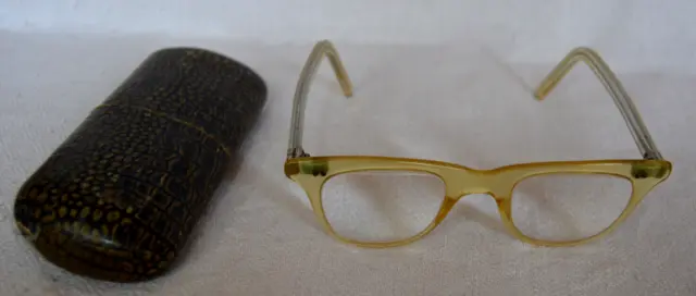 Alte Brille Hornbrille mit Brillenetui alt Vintage 50er Jahre