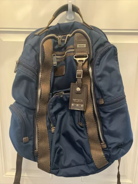 tumi alpha bravo Kingville Blue A lot of Pockets In Very Good Condition