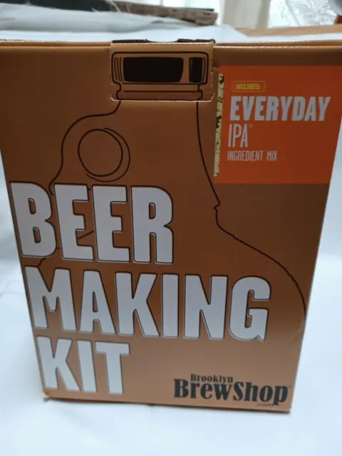 Nuevo en caja kit de cerveza artesanal de Brooklyn Brew Shop. Hace 1 galón de fermento IPA diario