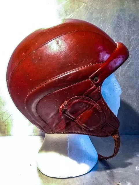 Casque bol ancien cuir rouge 1900