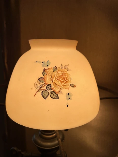 VTG 8 5/8 ” Fitter GWTW Kerosene Oil Painted Floral Lamp Shade Cream Yellow