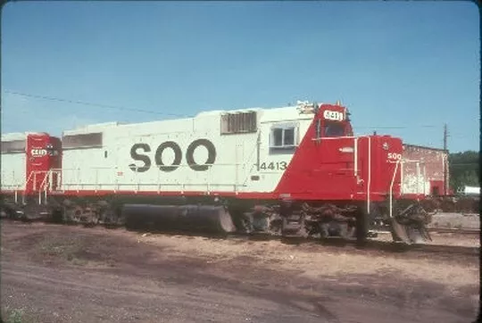 SOO 4413 GP-38-2 --- Original Slide T7-14