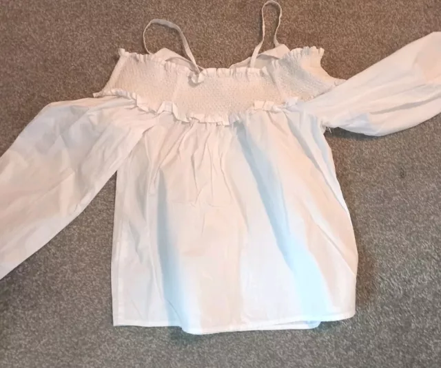 Excellent Condition Primark White Cold Shoulder Top Size 4