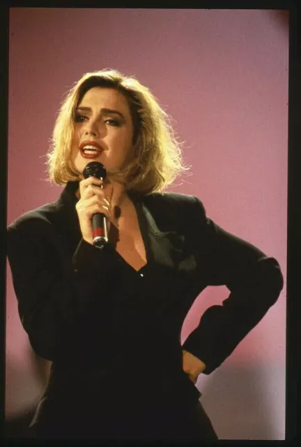 Kim Wilde Sexy Singer Vintage 1980's original 35mm Transparency in concert