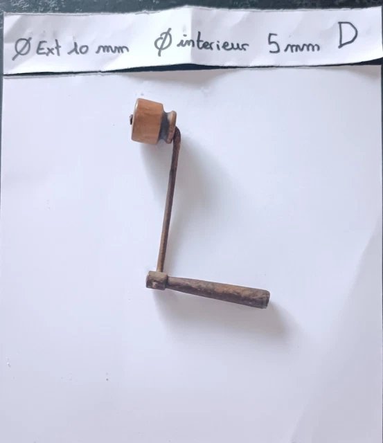 Clé Remontoir Horloge Ancienne – Fer Carré 4 Mm – Début XXe – Fabrication Française