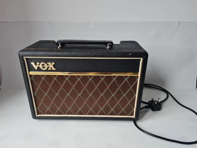 VOX Pathfinder 10 Ten Watt Guitar Amplifier Headphone Socket Clean + Gain Sounds