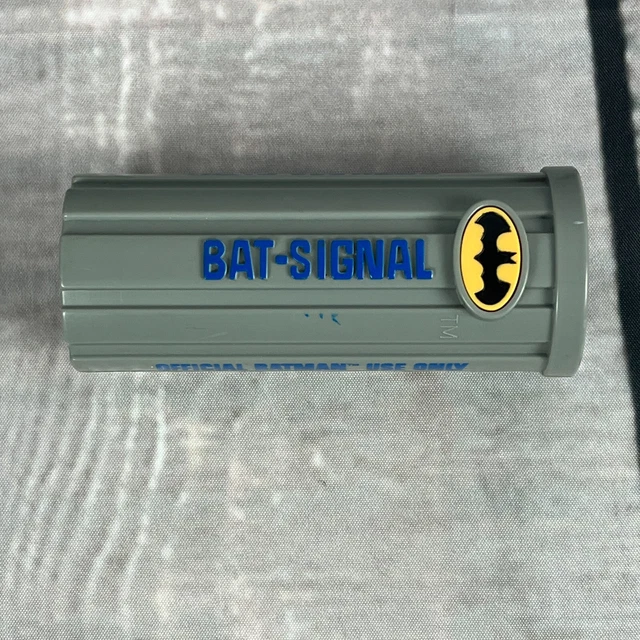 Vintage 1997 Batman Bat Signal Light Toy Flashlight DC Comics Taco Bell