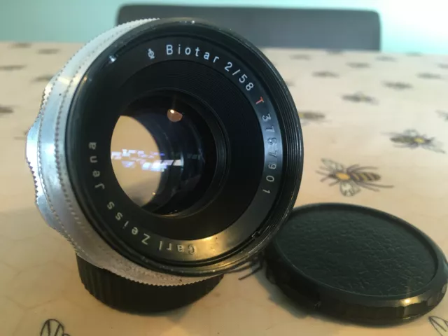 Carl Zeiss Jena Red T 58mm f2 Biotar 12 Blade Exakta Mount Lens - EXCELLENT!