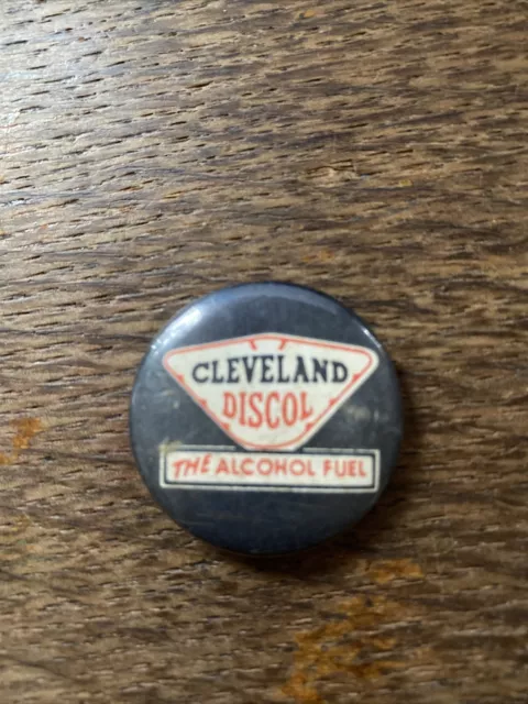 Cleveland Discol The Alcohol Fuel Petrol Advert Pin Badge Vintage