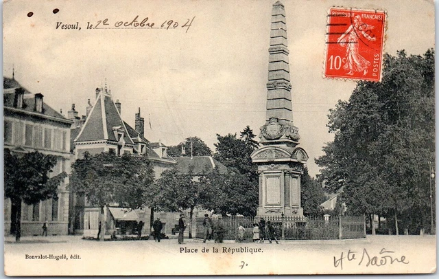 70 VESOUL - la place de la republique -