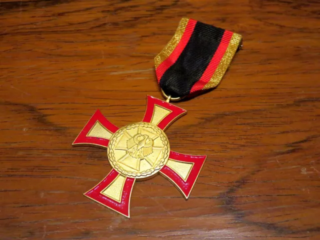 Ehrenkreuz der Bundeswehr in Gold für besondere Einzeltat --- Orden Bundeswehr