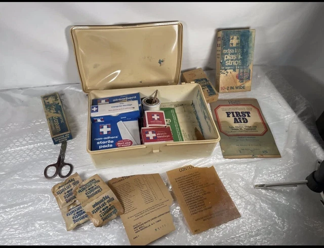 MERCEDES BENZ W123 Medical First Aid Kit OEM Rear Parcel Shelf Cover ...