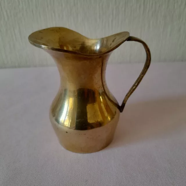 Antik Messing Krug Henkelkrug Vase 8 cm hoch Dachboden Fund Ostsee