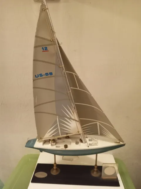 1987 America's Cup Stars & Stripes Dennis Conner Sailboat Model & Sail Relic