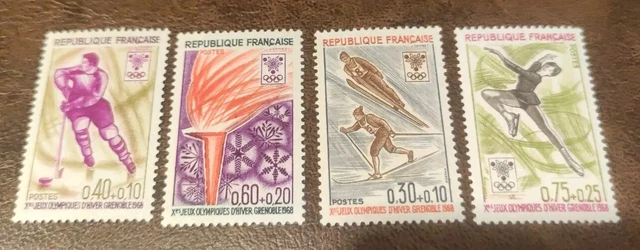 Lot De 3 Boutons (pin's) Jeux Olympiques De Grenoble 1968 – Parfait état