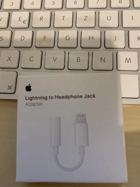 Apple Lightning to Headphone Jack / Adapter