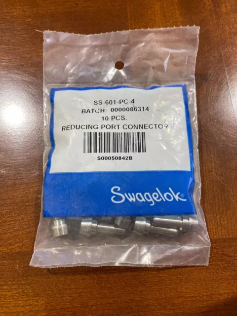 SS-601-PC-4, Swagelok reducing port connector 1/4 x 3/8 - 1 LOT OF 10