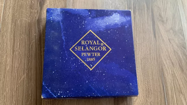 Royal Selangor Hand Finished Oriental Collection Pewter Lu Plate with Stand Gift 3