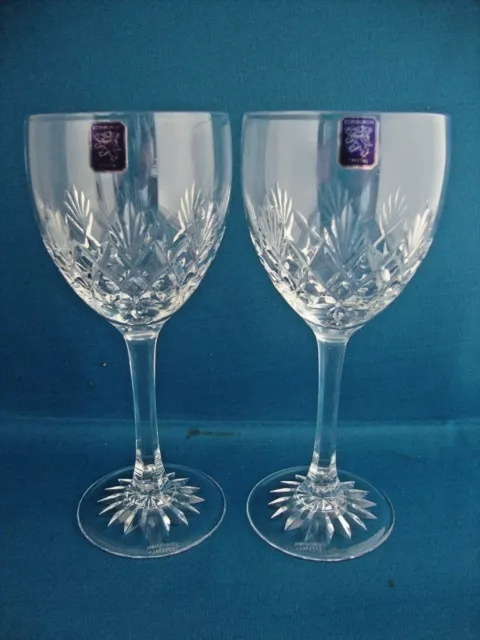 2 x Edinburgh Crystal Kelso Cut Pattern Wine Glasses Signed with Stickers (1)