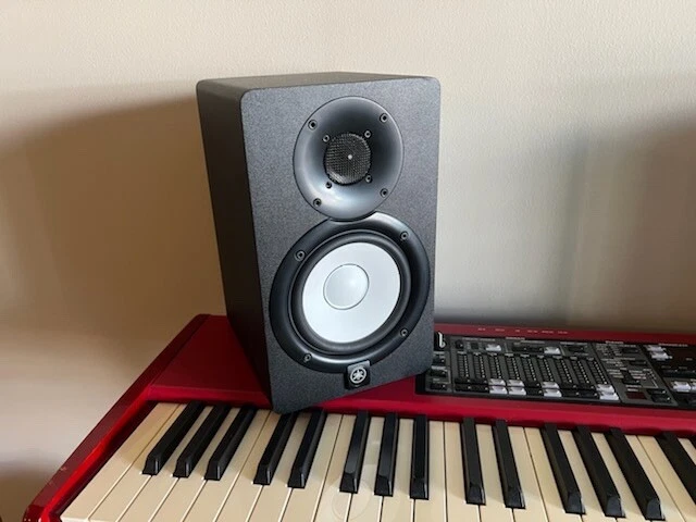 Nord Electro 4 HP 73-key Stage Piano piano w/ JBL speakers
