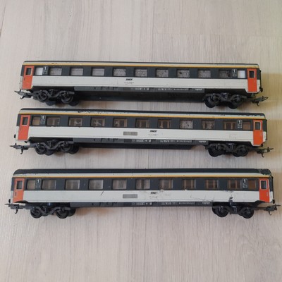 1 GRIL EXPRESS Ech 1/100 EME Lima LIMA  2 VOITURES VOYAGEURS TYPE CORAIL 