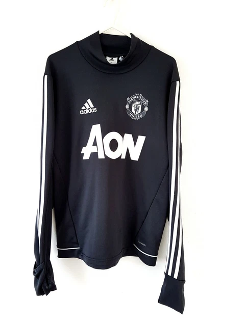 Manchester united training jumper sales