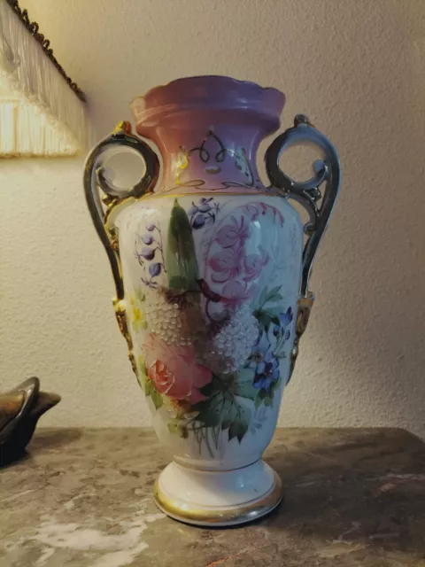 Ancien vase en porcelaine de Paris-FLEURS-anses doré-XIX ème