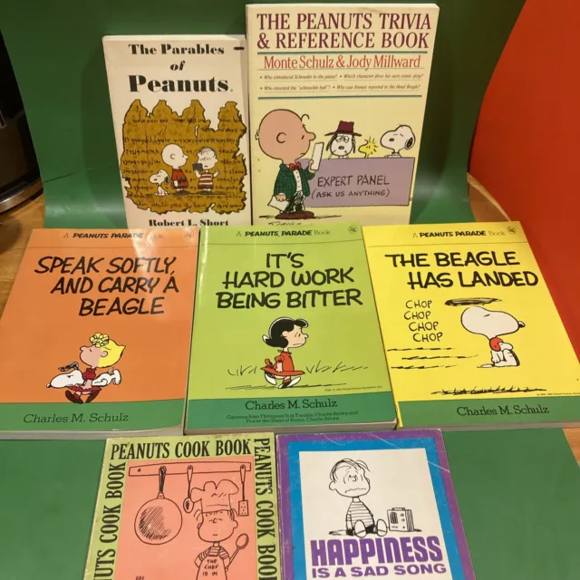 Charlie Brown Snoopy Book Lot of 7 Books PB SC 1960's 1970's …..Vintage Peanuts