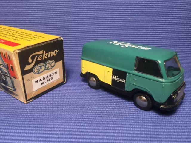 Tekno Denmark 419 Ford Taunus 1000 van Magasin du Nord. MB 1:50