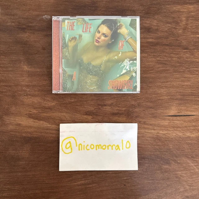 TAYLOR SWIFT – The Life of a Showgirl CD + Hand-Signed Photo – Ltd