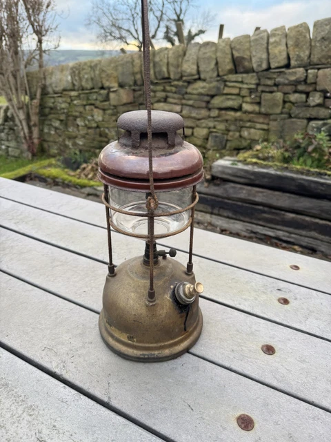 VINTAGE TILLEY GUARDSMAN X246 Complete & Intact Tilley Lamp Untested £ ...
