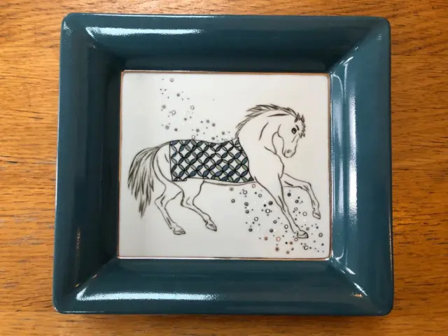 Grand VIDE POCHE / CENDRIER en PORCELAINE DE LIMOGES signé BL / Décor de Cheval