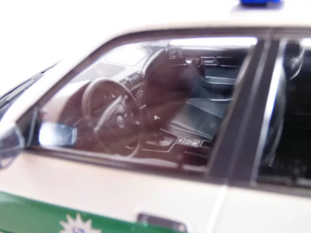 BMW série 5 E34 TOURING POLIZEI 1/18 3