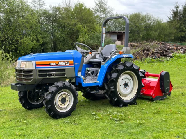 ISEKI SIAL 223 4WD Compact Tractor & New 5ft Flail Mower *** NICE TRACTOR ***