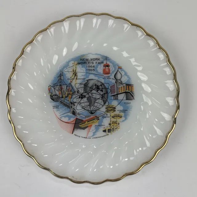 New York Worlds Fair 1964 1965 Collectors Plate Anchor Hocking USA Ceramic White