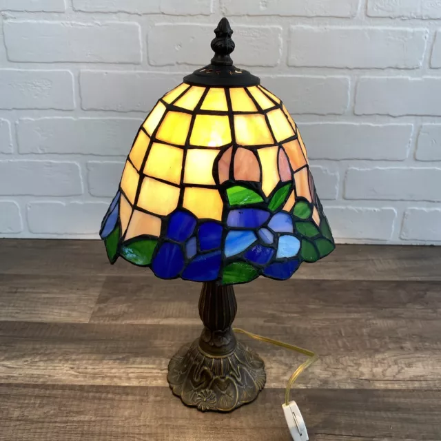 Vintage 14” Tiffany Style Table Lamp Stained Glass Floral