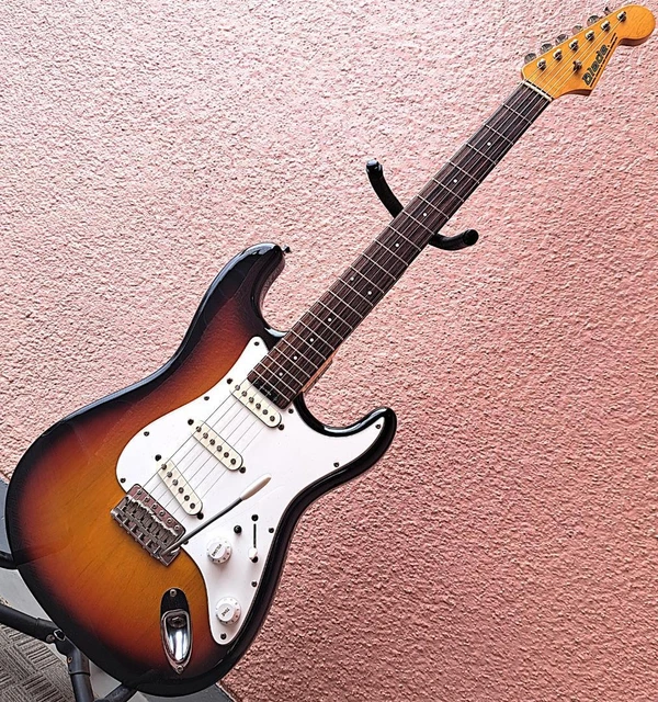 GUITARRA ELÉCTRICA BLADE Levinson Limited Stratocaster ST estilo