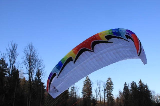 Paraglider U-turn ETERNITY M, YEAR 2027, EN A 85-115 kg, good condition Paraglider U-turn ETERNITY M, YEAR 2027, EN A 85-115 kg, good condition