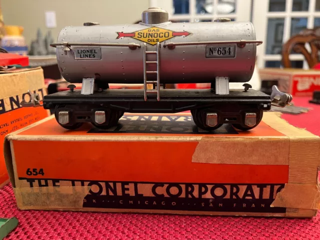 Lionel No. 654 Tanker Car O Gauge