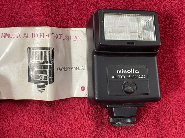 Minolta Auto 200X Camera Flash Unit With Manual