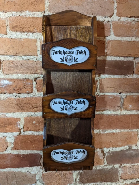 Vtg Wooden Farm Fresh Rooster Letter/Bills/Key Mail Organizer Wall Mount Hearts