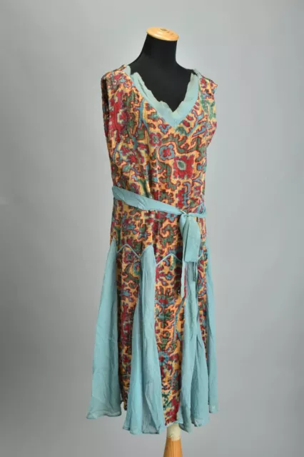 1920s 'Flapper' Dress. Ladies' Patterned Silk Summerweight Clothing. VHO
