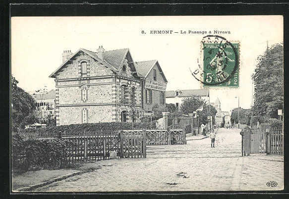 CPA Ermont, Le Passage à Niveau, vue de la rue am Bahnübergang 1909