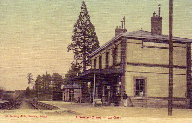 CPA 61 NORMANDIE ORNE Près Argentan Athis de l'Orne Flers BRIOUZE La Gare animée