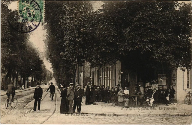 CPA Le PERREUX Avenue de Bry (65645)